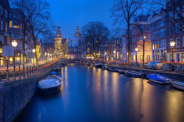 Tour Alla Scoperta dei Paesi Bassi Amsterdam e le Altre città dell’Olanda Speciale Famiglia